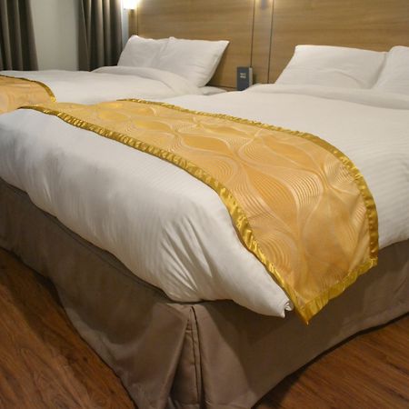 Vista Real Hotel Tagaytay City Екстер'єр фото