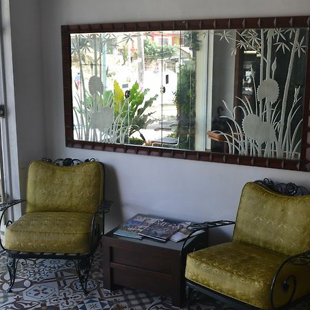 Vista Real Hotel Tagaytay City Екстер'єр фото