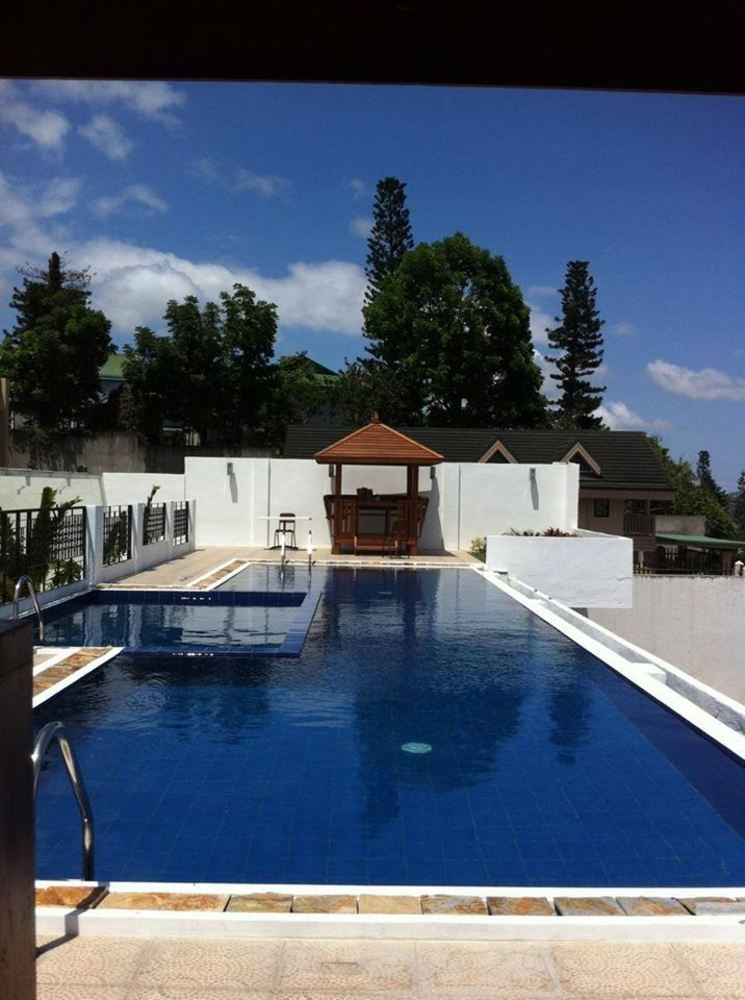 Vista Real Hotel Tagaytay City Екстер'єр фото